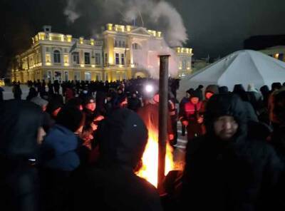 В Казахстане введено чрезвычайное положение: радикалы открыли огонь по Нацгвардии (видео) - free-news.su - Казахстан - Франция