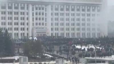 Силовики в казахстанских городах начали переходить на сторону протестующих - nakanune.ru - Казахстан - Алма-Ата - Актобе - Актау - Атырау - Протесты