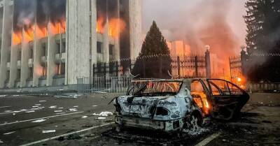 Касым-Жомарт Токаев - Нурсултан Назарбаев - В Алматы военные на БТР и бронемашинах окружили протестующих. Перестрелка продолжается - kp.ua - Украина - Киев - Казахстан - Алма-Ата