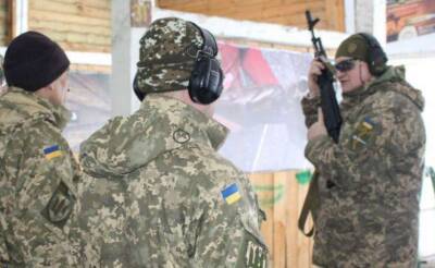 Стало известно, кого из украинцев будут призывать в отряды терробороны - lenta.ua - Украина - Минобороны