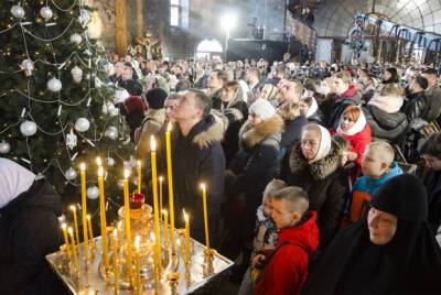 У Києво-Печерській лаврі тисячі вірян УПЦ зустріли Різдво Христове - ukrainianwall.com - Украина