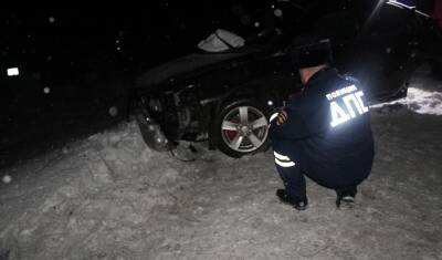 На трассе Екатеринбург - Тюмень погибла женщина в лобовом столкновении - nashgorod.ru - Екатеринбург - Ханты-Мансийск - Тюмень