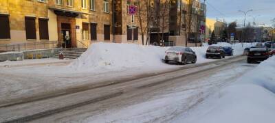 Владимир Любарский - Власти Петрозаводска проверили, как почищены дороги к поликлиникам (ФОТО) - stolicaonego.ru - Петрозаводск - Первомайск