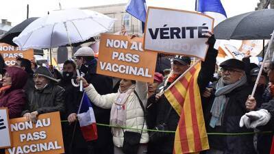 Мария Ван-Керкхове - Во Франции - Во Франции прошли протесты против вакцинных пропусков - iz.ru - Россия - Израиль - Франция - Париж