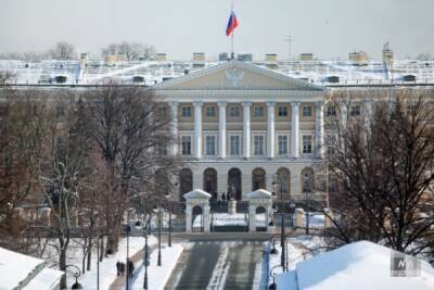 63% работников Смольного оказались потенциальными перебежчиками за границу - nakanune.ru - Россия - Санкт-Петербург