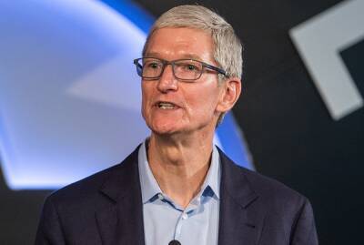 Тим Кук - Заработок главы Apple вырос за год на 570% и достиг почти $100 млн - abnews.ru - Россия - США