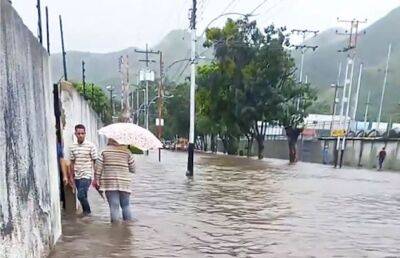 В Венесуэле наводнение и оползни унесли жизни четырех человек - unn.com.ua - Украина - Киев - Венесуэла - Каракас - Греция
