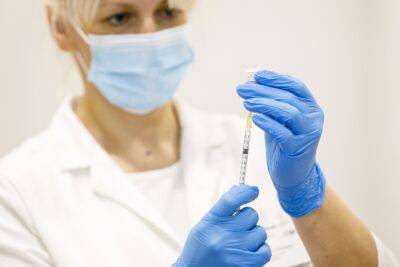 В Литву поступило 138,2 тыс. доз адаптированных к варианту омикрон вакцин от коронавируса - obzor.lt - Литва