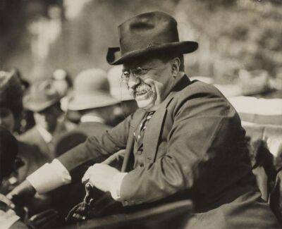 Теодор Рузвельт - 110 років тому екземпляр промови врятував екс-президента США від смерті - lenta.ua - США - Украина