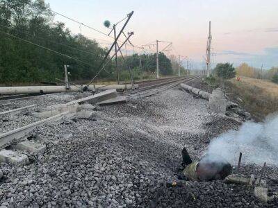 Вячеслав Гладков - В Белгородской области остановили движение поездов из-за падения обломков ракет на железную дорогу - gordonua.com - Россия - Украина - Белгородская обл. - Харьков - Запорожье - Белгород - Ракеты