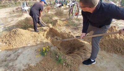 На окраине кладбища в Харьковской области обнаружен труп мужчины - golos.ua - Украина - Харьковская обл.