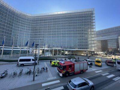 В здании Еврокомиссии, где находится офис фон дер Ляйен, обнаружили конверт с "подозрительным белым порошком" - gordonua.com - Украина - Брюссель - Ляйен