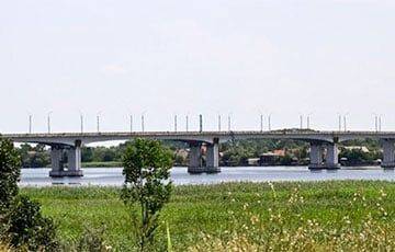 По бегущим через Антоновский мост россиянам нанесли мощные удары - charter97.org - Украина - Белоруссия - Херсон