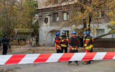 Окупанти вдарили ракетами по житловому сектору у Запоріжжі - lenta.ua - Україна - місто Запоріжжя