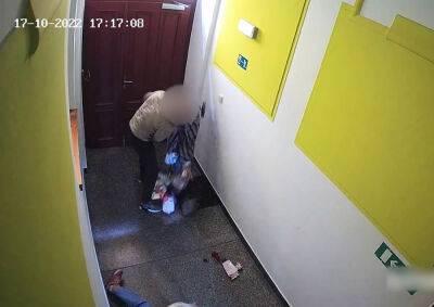 В центре Праги ограбили 89-летнюю пенсионерку: видео - vinegret.cz - Чехия - Прага