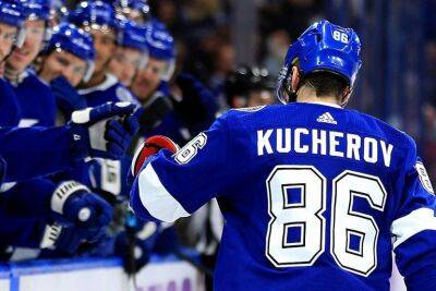 Никита Кучеров - Мэттью Ткачук - Беспредел в НХЛ: лежачего Кучерова ударили несколько раз прямо на льду. ВИДЕО - sport.ru - Россия - шт.Флорида
