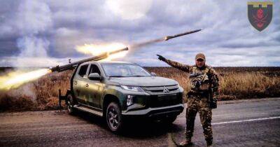 Украинские мастера превратили пикап Mitsubishi в носителя РСЗО "Град" (видео) - focus.ua - Украина