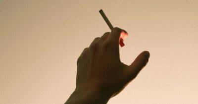 Увильнуть от смерти. Ученые назвали лучший возраст, чтобы бросить курить - focus.ua - Украина - Сан-Диего