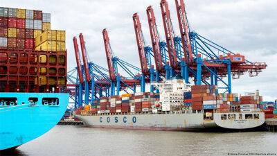 Німеччина схвалила суперечливі інвестиції Китаю в порт Гамбурга - bin.ua - Китай - Украина - Німеччина - Гамбург - місто Пекін - Reuters