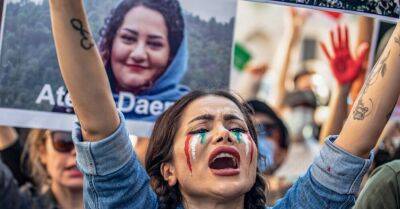 Амини Махсы - Сотням участников протестов в Иране предъявлены обвинения - rus.delfi.lv - Тегеран - Латвия - Iran