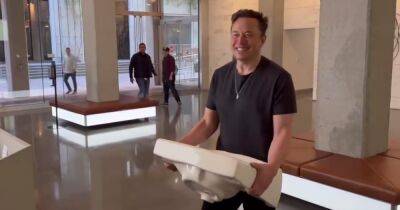 Илон Маск - "Погружаемся": Илон Маск пришел в штаб-квартиру Twitter с раковиной (видео) - focus.ua - США - Украина - Twitter