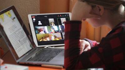 В МОН уточнили, сколько времени школьникам надо проводить на онлайн-уроке - golos.ua - Украина