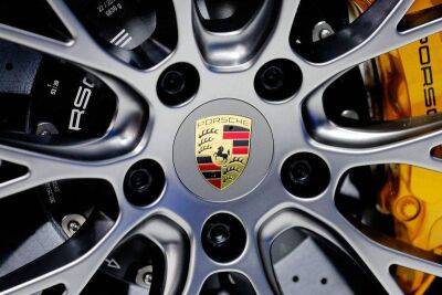 Porsche - Акции Porsche упали ниже цены IPO после дебюта - smartmoney.one - Reuters