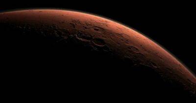Сильная буря на Марсе утихла: теперь космический аппарат NASA сможет выжить - focus.ua - Украина