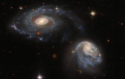 James Webb - Hubble сделал фото двух взаимодействующих галактик - korrespondent.net - Украина