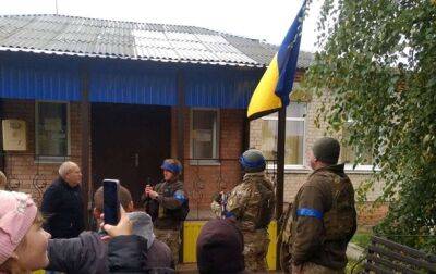 В двух селах Харьковщины поднят флаг Украины - korrespondent.net - Россия - Украина - Харьковская обл.