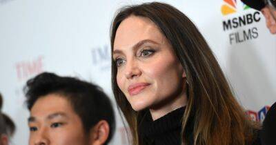 Анджелина Джоли - Брэд Питт - После заявления о домашнем насилии Анджелина Джоли отправилась на шопинг с дочкой Вивьен - focus.ua - США - Украина - Франция - Лос-Анджелес