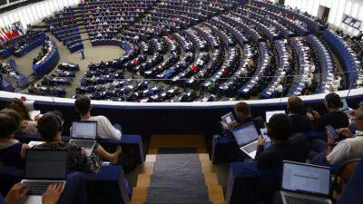 Амини Махсы - Европарламент призвал ввести санкции против властей Ирана - ru.euronews.com - Иран - Брюссель
