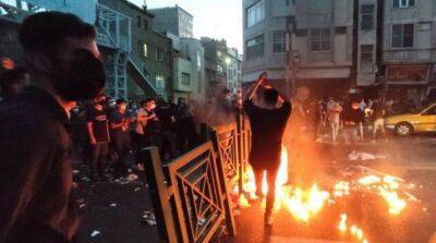 Амини Махсы - Массовые протесты в Иране: стало известно о гибели уже 326 человек - ru.slovoidilo.ua - Украина - Израиль - Германия - Иран - Саудовская Аравия - Афганистан