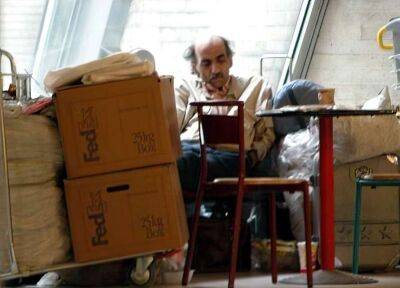 В аеропорту помер іранський біженець, який надихнув Спілберга на «Термінал» - lenta.ua - Украина - Франція