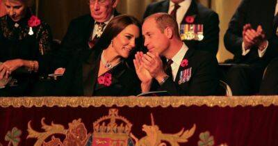 Елизавета II - принцесса Диана - Кейт Миддлтон - Кейт Миддлтон почтила память покойной королевы, надев ее любимое жемчужное колье - focus.ua - Украина - Англия - Япония - Голландия - Бахрейн