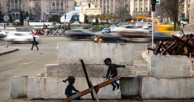 Знаменитый Бэнкси подтвердил создание семи граффити в Украине - focus.ua - Россия - Украина - Киев - Киевская обл. - Бородянка