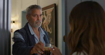 Джордж Клуни - Джордж Клуни в порванном халате появился в рекламе кофе (видео) - focus.ua - Украина