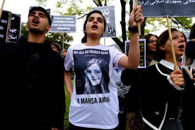 Амини Махсы - Иран намерен прибегнуть к более жестоким мерам по отношению к протестующим - news.israelinfo.co.il - Иран