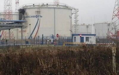 Вячеслав Гладков - В орловской области рф взорвалась нефтебаза: власти заявили об атаке беспилотника - unn.com.ua - Россия - Украина - Киев - Орловская обл. - Белгородская обл.