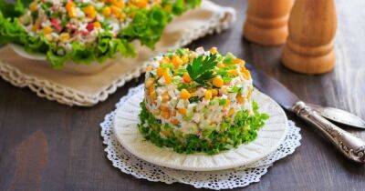 Вкусные выходные: классический крабовый салат с кукурузой - focus.ua - Украина