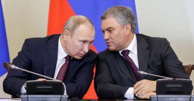 Владимир Зеленский - Владимир Путин - Вячеслав Володин - У Путина требуют, чтобы Зеленский предстал перед военным трибуналом - focus.ua - Россия - Украина