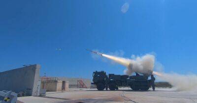 Украинская армия получила на вооружение турецкие высокоточные ракеты TRLG-230 - focus.ua - Украина - Турция