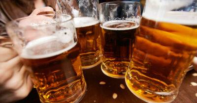 Катар внезапно объявил о запрете пива на чемпионате мира: Budweiser пообещал нераспроданное стране-победителю - dsnews.ua - Украина - Лондон - Катар