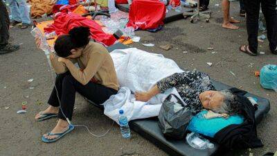 Число жертв землетрясения в Индонезии растет - ru.euronews.com - Индонезия - Джакарта