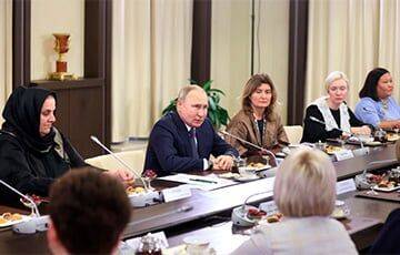 Владимир Путин - «Матерями солдат» на встрече с Путиным оказались чиновницы - charter97.org - Москва - Россия - Украина - Белоруссия - респ.Тыва