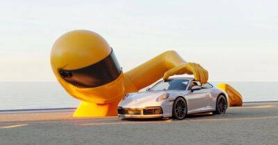 Porsche - Игрушка для взрослых: новый Porsche 911 превратили в необычный арт-объект (фото) - focus.ua - Украина - Англия - Париж - Сингапур