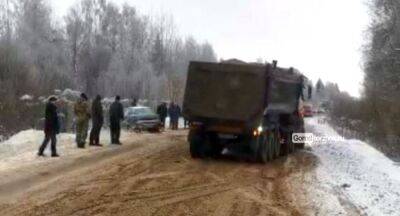 Жители Торжка помогли пожилым супругам с маленькой внучкой, попавшим в ДТП - afanasy.biz - Торжка
