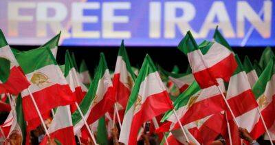 Амини Махсы - Иранцы болеют за США в матче против своей сборной на ЧМ - dialog.tj - США - Иран - Тегеран - Катар