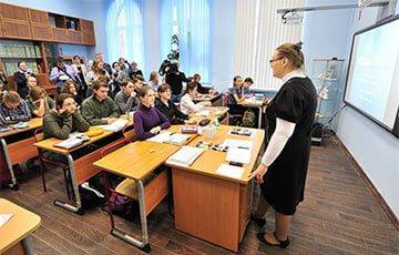 В крупнейшем нефтяном регионе России начались задержки зарплат учителей - charter97.org - Россия - Белоруссия - Югра