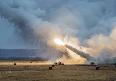 HIMARS ударил по баржевой переправе оккупантов под Антоновским мостом в Херсоне – видео - liga.net - Украина - Херсон